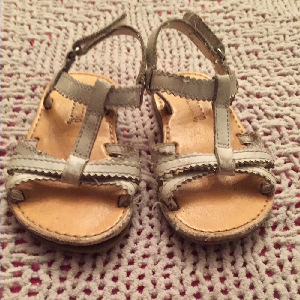 Sz 6 Gymboree White Sandals